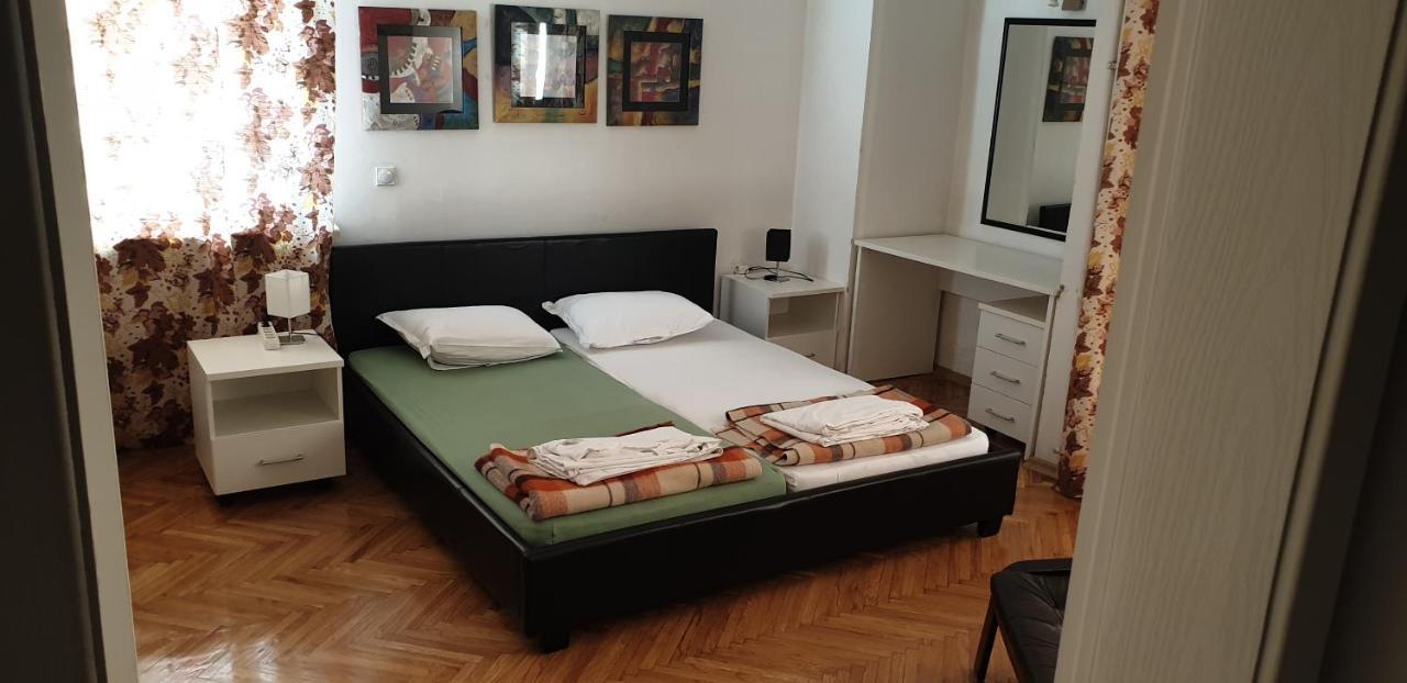 Risto Apartment Skopje Bagian luar foto